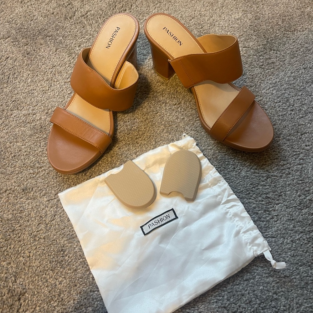 Pashion Footwear - The Slide